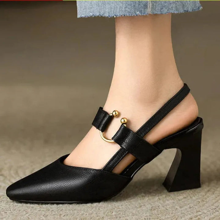 https://cdn.shopify.com/s/files/1/0903/1545/6846/files/Divina02.jpg?v=1747783646