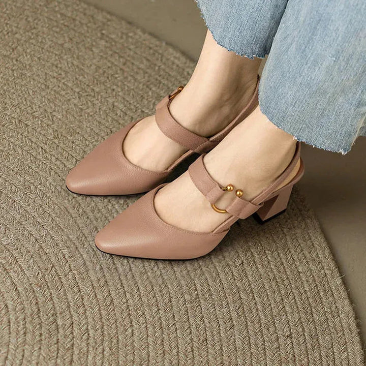 https://cdn.shopify.com/s/files/1/0903/1545/6846/files/Divina07.jpg?v=1747783646