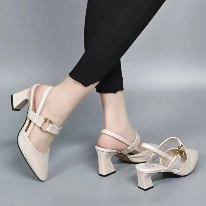 https://cdn.shopify.com/s/files/1/0903/1545/6846/files/Divina08.jpg?v=1747783646