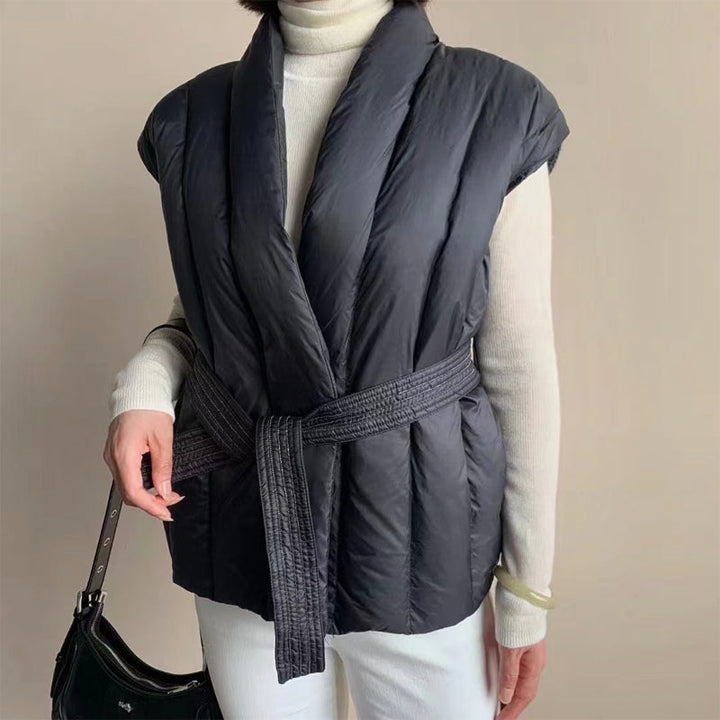 https://cdn.shopify.com/s/files/1/0903/1545/6846/files/MarveilFurCollaredAviatorJacket4_6bbd4133-d59c-4918-8266-1cc77c941ac4.jpg?v=1760276352