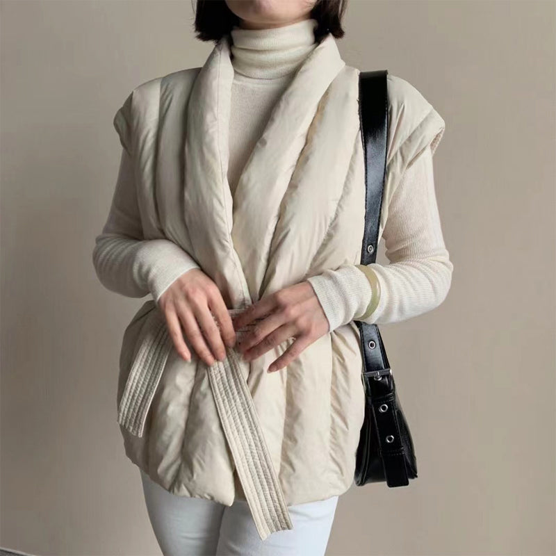 https://cdn.shopify.com/s/files/1/0903/1545/6846/files/MarveilFurCollaredAviatorJacket5.jpg?v=1760276350