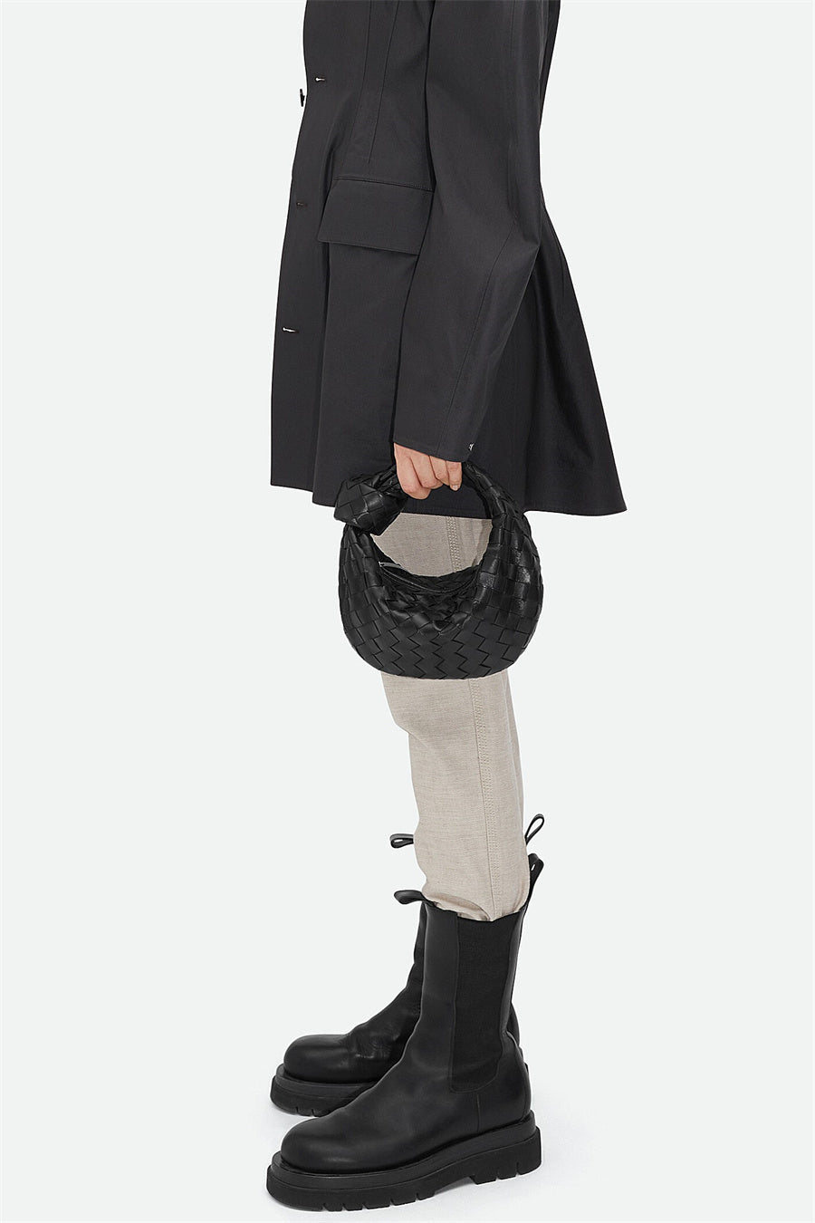 Elegancka Czarna Pleciona Kopertówka Zariah Skórzana z Węzłem na Wieczór